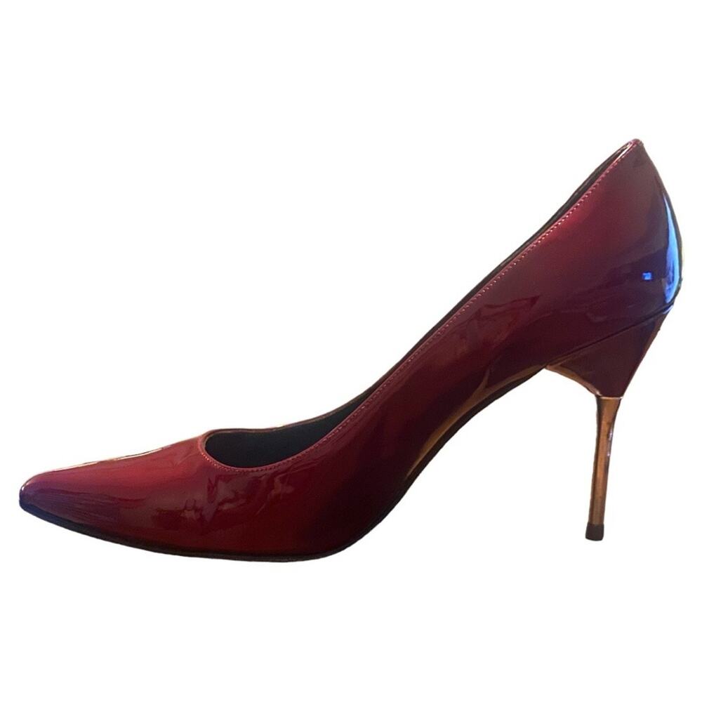 Stuart Weitzman Stilettos Size 8 Burgendy Point Patent Golden Heel Shoe